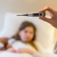 Ilustrasi demam pada anak/credit: Freepik.com