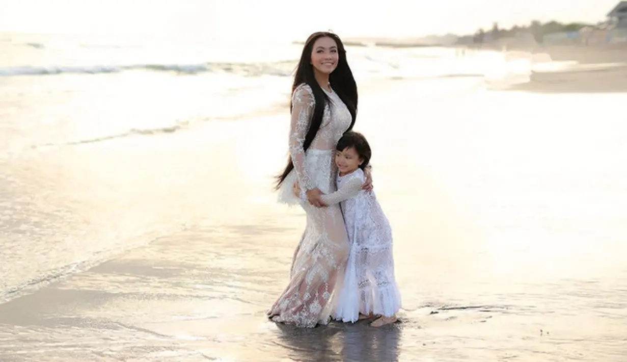 Denada dan Shakira Aurum