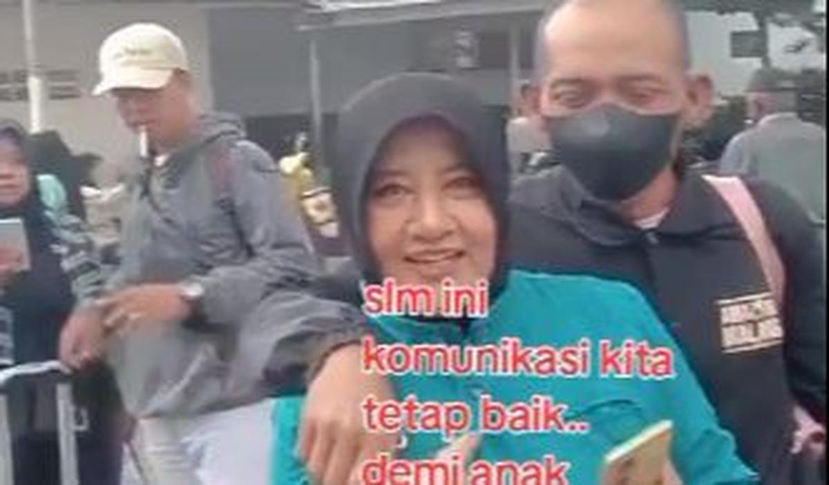 Wanita tersebut mengaku kaget lantaran tak tahu bakal hadir sang mantan suami.
