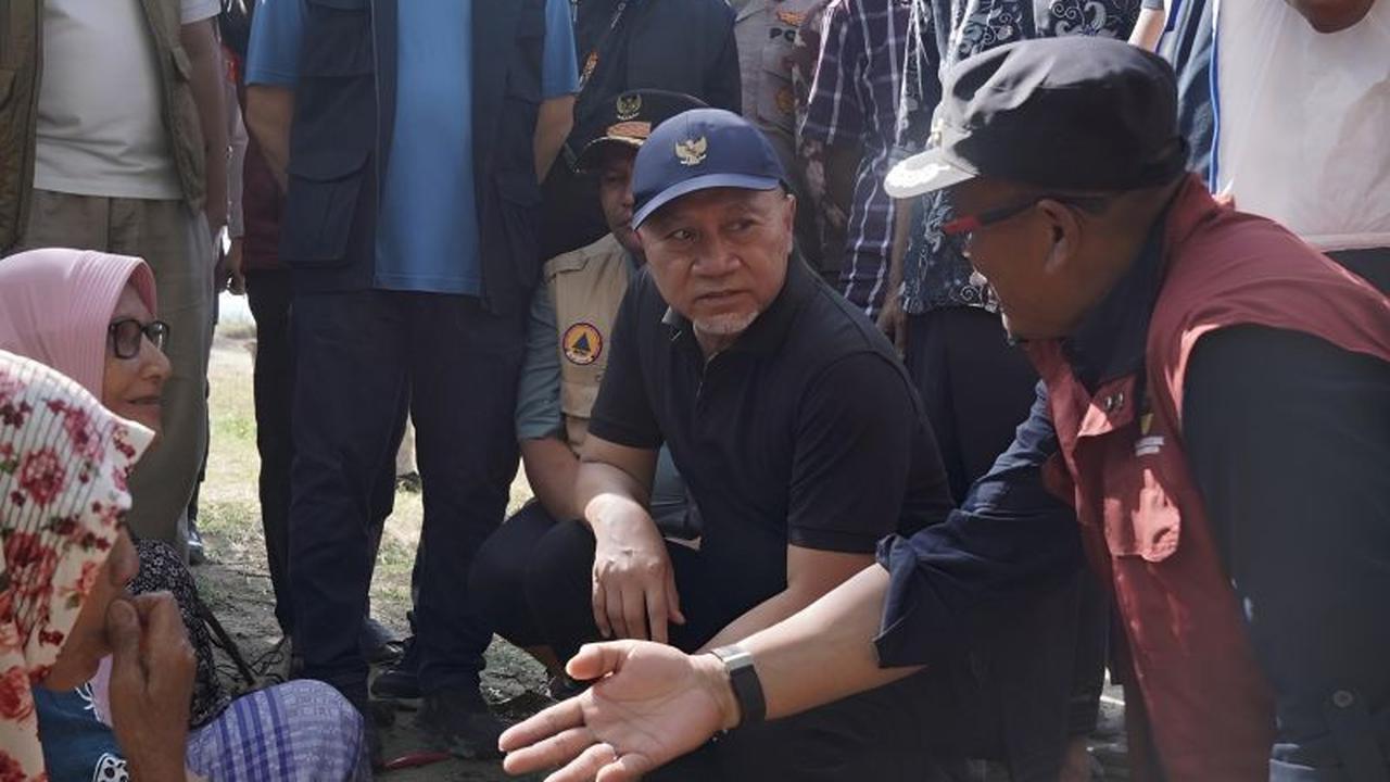 Zulhas Kunjungi Korban Bencana Aceh Utara, Catat Keluhan dan Serahkan Bantuan