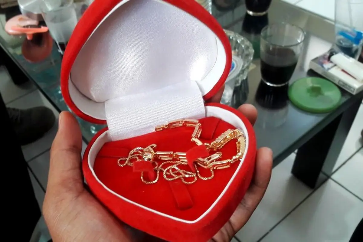 Mas kawin yang ternyata emas imitasi. (Foto: Liputan6.com/Polres Kebumen/Muhamad Ridlo)