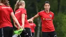Nadia yang kini sudah menjadi warga negara Denmark itu memilih sebagai pesepak bola profesional. Karier profesionalnya dimulai ketika bergabung dengan klub B52 Aalborg. (Foto: AFP/Daniel Mihailescu)