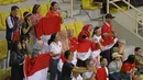 Para suporter Indonesia memberi dukungan kepada Timnas Bola Voli Putra Indonesia saat menghadapi Thailand pada laga terakhir putaran kedua SEA V League 2023 di di Santa Rosa Sports Complex, Laguna, Filipina, Minggu (30/7/2023). Indonesia menang 3-2 (25-27, 20-25, 25-21, 25-21 dan 15-9) dan menjadi juara. (Phillippines National Volleyball Federation)