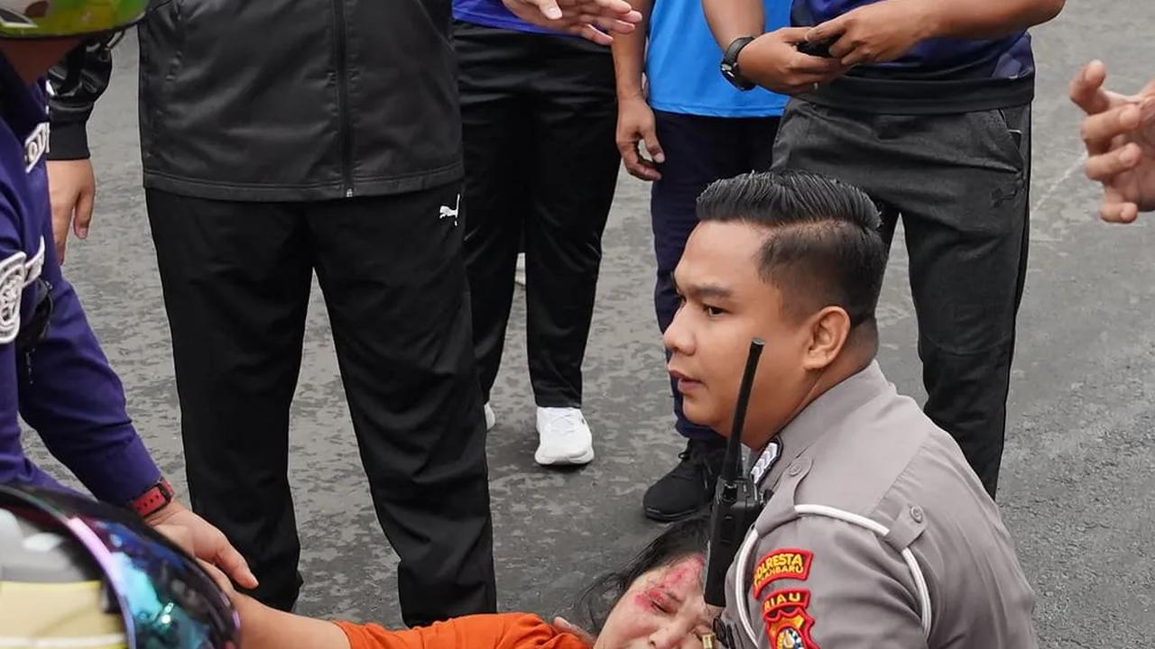 Lihat Wanita Ditabrak Mobil saat Lari Pagi, Jenderal Polisi Langsung Gendong dan Bawa ke RS