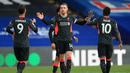 LIVERPOOL KOKOH DI PUNCAK KLASEMEN: Pemain Liverpool merayakan gol yang dicetak Jordan Henderson ke gawang Crytal Palace (19/12/2020). Liverpool semakin kokoh di puncak klasemen Liga Inggris di pekan ke-14 dengan raihan 31 poin. (AFP/Adam Davy/pool)