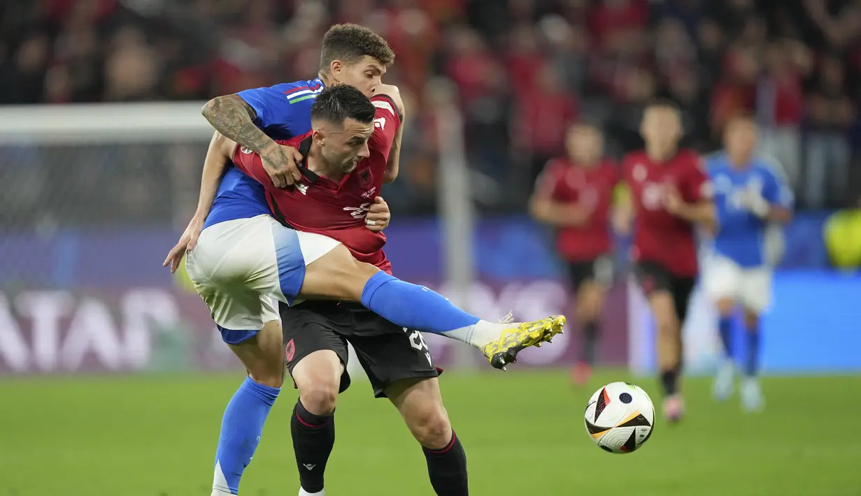 Berkat hasil ini, Italia kini menduduki peringkat dua klasemen Grup B dengan poin, di bawah Spanyol yang menghajar Kroasia 3-0. (AP Photo/Martin Meissner)