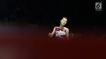 Pebulu tangkis tunggal putri Jepang, Aya Ohori terlihat lesu saat melawan unggulan kelima Indonesia Open 2019, Pusarla V Sindhu (India) di Babak 32 besar Indonesia Open 2019 di Istora Senayan, Jakarta, Rabu (17/7/2019). Aya Ohori kalah 21-11, 15-21. 15-21. (Liputan6.com/Helmi Fitrhiansyah)