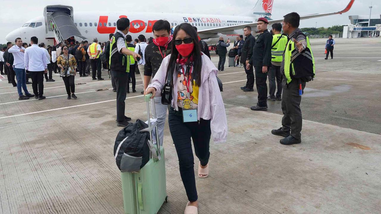 FOTO: 400 WNI Korban TPPO dari Myanmar Tiba di Tanah Air