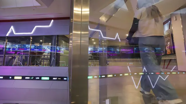 IHSG Ditutup Melemah Menjelang Keputusan Suku Bunga The Fed