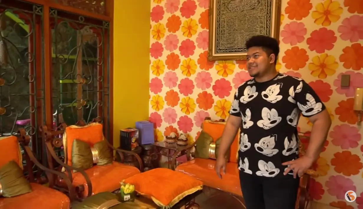 Dua hal itu tercermin dari rumah Adam Gifari, salah satu putra Raja Dangdut, Rhoma Irama. (Youtube Imam Subkhan)