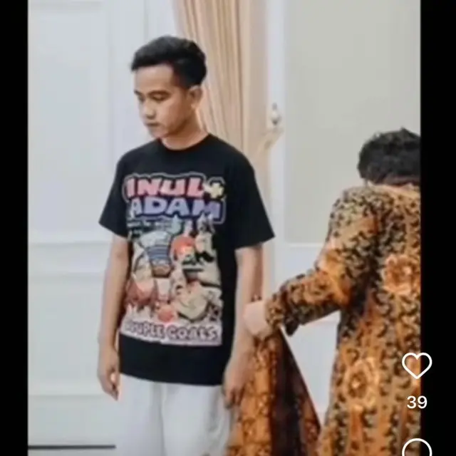 Gibran Rakabuming Pakai Kaus Bergambar Wajahnya dan Adam Suseno sebelum Midodareni Kaesang Pangarep