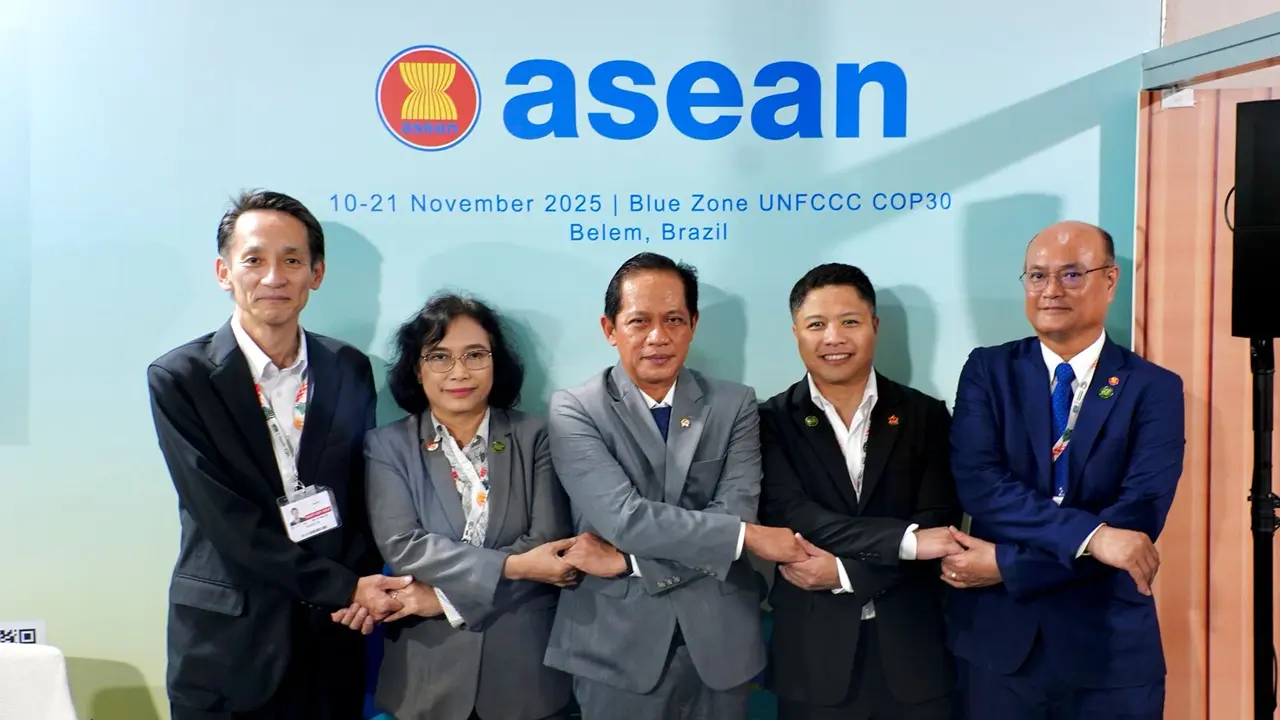 Sesi “Potential of Forestry as a Key Sector to Accelerate Indonesia’s High-Integrity Carbon Market Development” di Paviliun ASEAN COP 30 UNFCCC di Belem, Brasil (13/11).