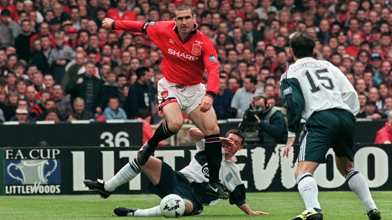 Foto: 8 Pemain yang Menjadi Bintang usai Didatangkan Manchester United dengan Banderol Murah Tak Sampai Dua Digit, Eric Cantona Termurah