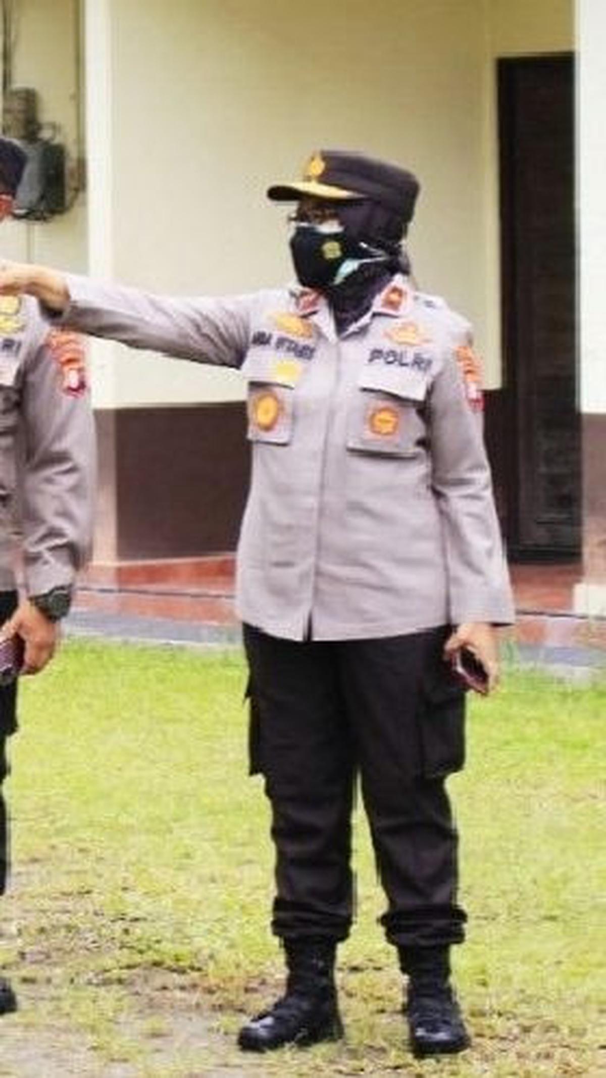 Sebenarnya, ada begitu banyak tokoh kepolisian yang merupakan alumni SIPPS atau Sekolah Perwira. Irjen Ida Oetari menjadi salah satunya. <br>
