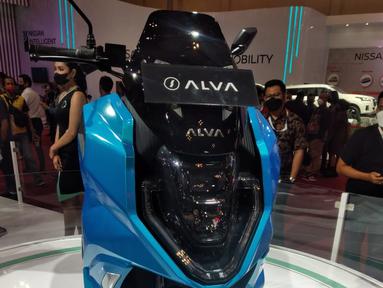 Pendatang baru di industri kendaraan listrik, Ilectra Motor Group (IMG) memperkenalkan merek motor listrik ALVA dengan produk pertamanya ALVA ONE di acara GIIAS 2022.(Otosia.com/Nazarudin Ray)