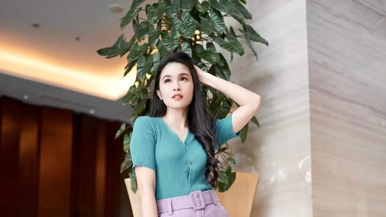 8 Warna yang Sempurna Dipadukan dengan Lilac, Lihat Padu Padannya dari Jessica Mila hingga Sandra Dewi