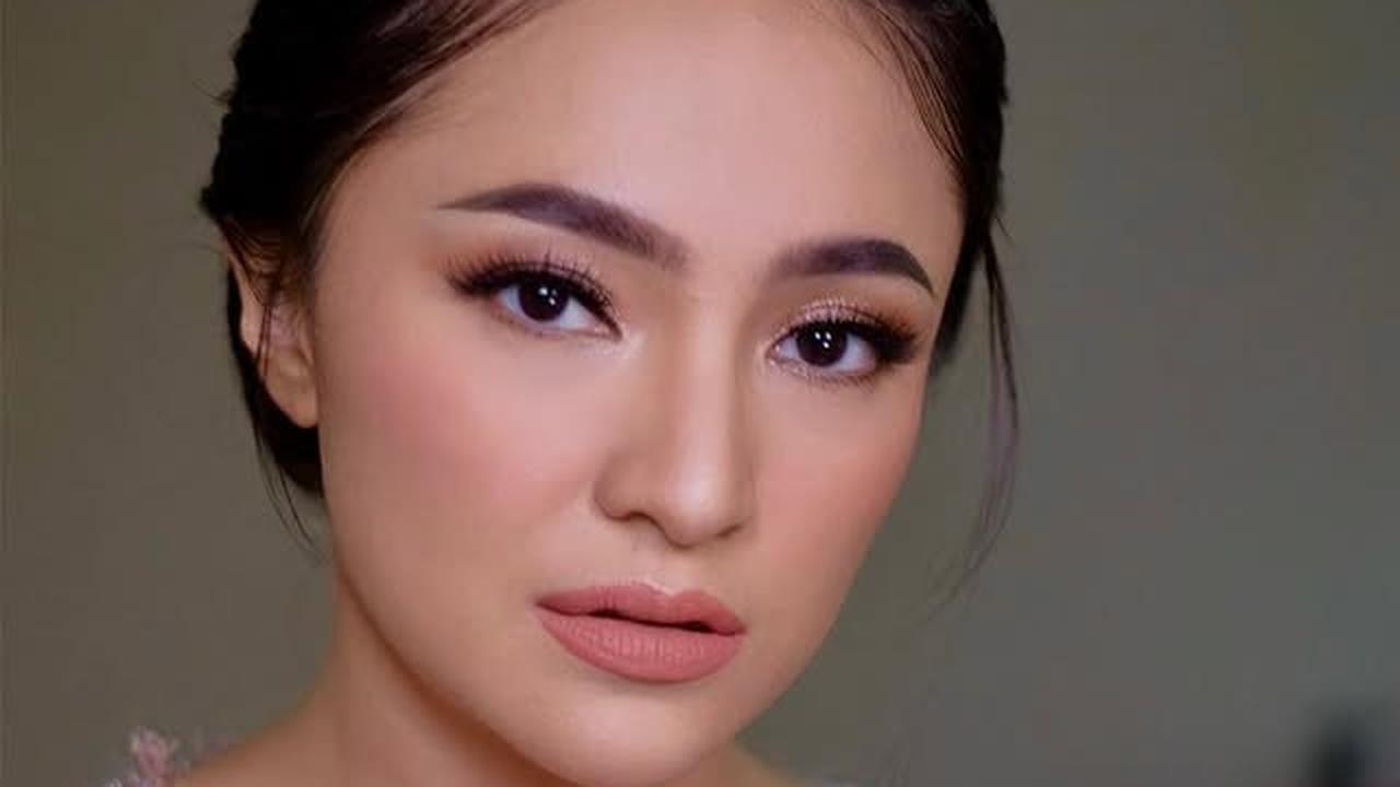 7 Potret Cantik Marshanda di Pernikahan Sang Adik, Tampil Flawless - Cantiknya Natural Meski Tanpa Filter