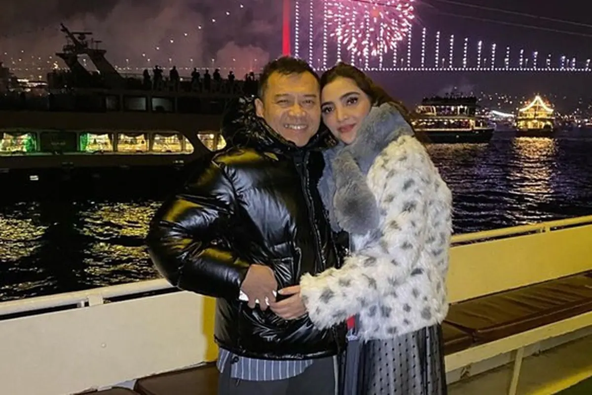 7 Potret Mesra Ashanty dan Anang Hermansyah Selama di Turki, Tak Kalah dari Anak