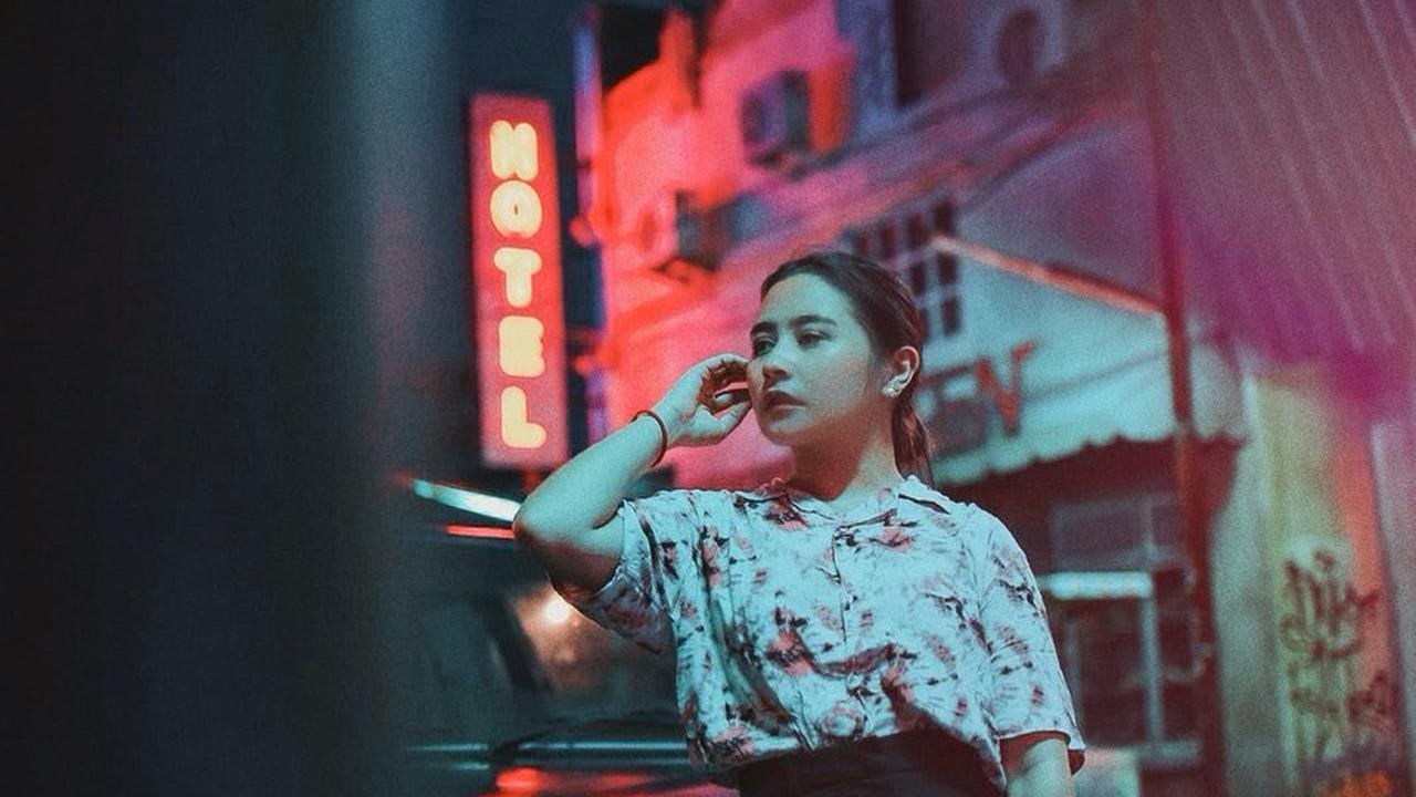 7 Potret Prilly Latuconsina di Yogyakarta, Syuting Series Baru