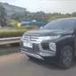 Sebuah video viral memperlihatkan aksi kejar-kejaran antara mobil Mitsubishi Pajero dengan mobil dinas polisi lalu lintas (Polantas) di ruas Tol Jatiasih, Bekasi. (Foto: Istimewa)