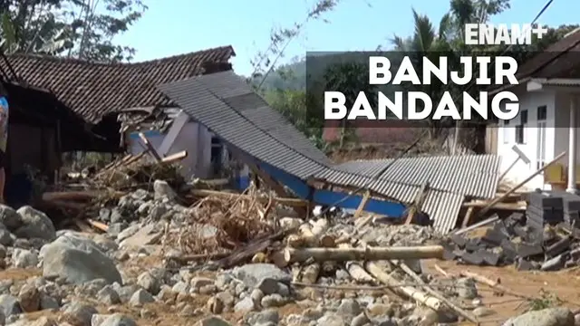 Banjir bandang dan tanah longsor melanda Desa Pujiharjo Kecamatan Tirtoyudo Kabupaten Malang. Banjir bandang menghanyutkan satu rumah warga.