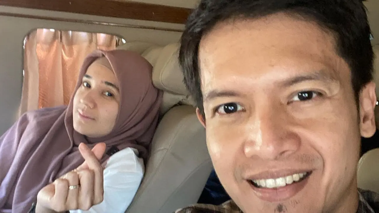 Dhini Aminarti dan Dimas Seto. (Instagram/ dhiniaminarti)