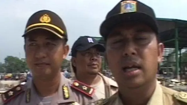 Ratusan Meter Kubik Sampah Diangkat dari Waduk Pluit