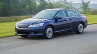 Honda Accord versi hybrid mampu menempuh jarak 21, 2 km untuk 1 liter bensin dan penjualannya cukup laris di AS 