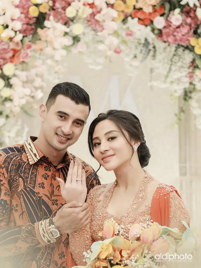 [Fimela] Ali Syakieb dan Margin Wieheerm