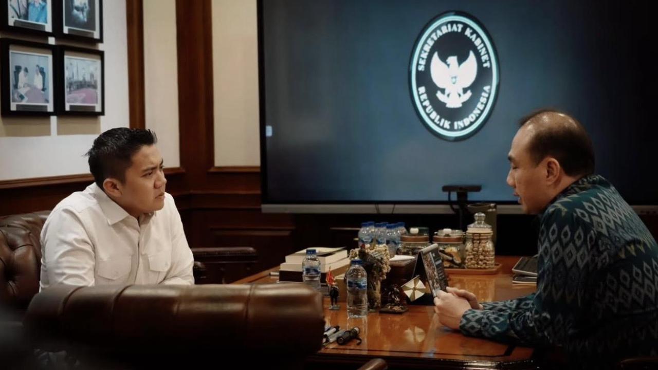 Bos Gojek Ketemu Seskab Teddy, Ini yang Dibahas