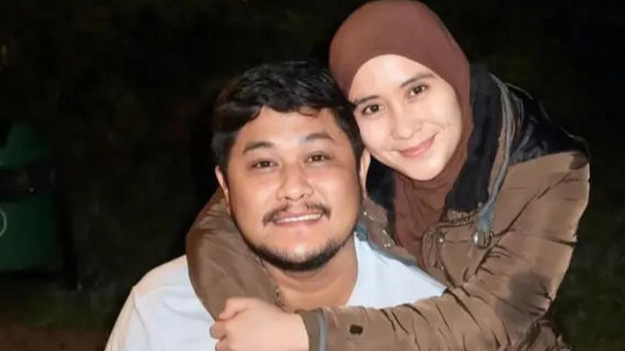Pecah Tangis Ryana Dea di Tanah Suci, Masih Tak Percaya Dapat Kejutan Naik Haji dari Sang Suami Tercinta