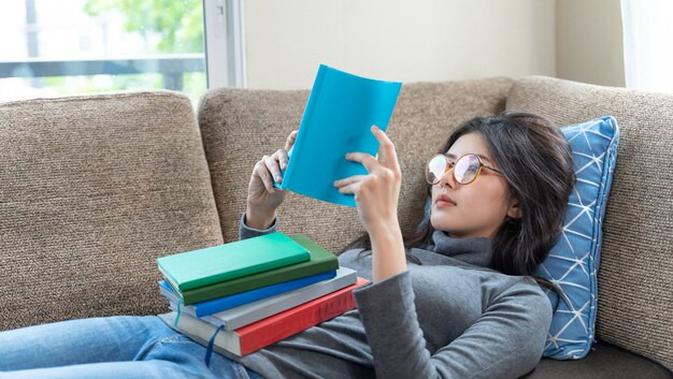 Resolusi Tahun Baru 2026: Wanita, Raih Diri Terbaik dengan Membaca Buku