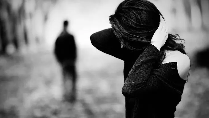 [Bintang] 7 Lagu yang Gambarkan Betapa Susahnya Move On dari Mantan