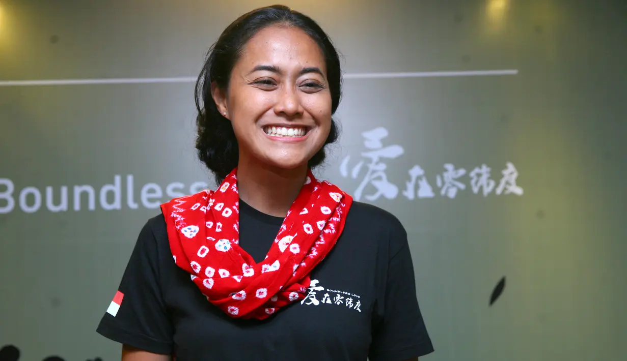 "Film ini 70 persen berbahasa Mandarin. Salah satu kendalanya ya di bahasa. Apalagi saya belum pernah belajar (bahasa Mandarin) sebelumnya. Gak usah beda negara, satu negara aja kadang enggak tahu," tambahnya. (Nurwahyunan/Bintang.com)