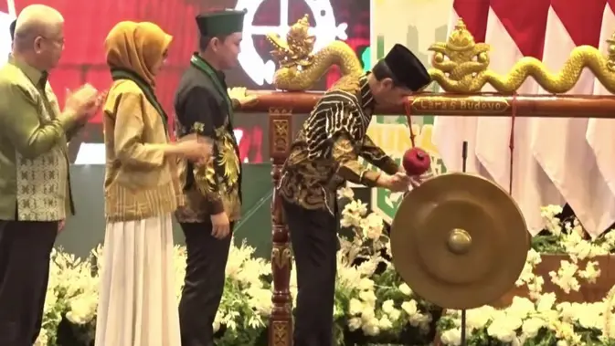 <p>Presiden Jokowi membuka kongres ke-32 Himpunan Mahasiswa Islam (HMI) di Pontianak, Kalimantan Barat, Jumat (24/11/2023) (Istimewa)</p>