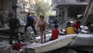 Diketahui, Israel kembali melanjutkan agresinya terhadap Jalur Gaza sejak 18 Maret 2025 atau setelah jeda dua bulan berdasarkan perjanjian gencatan senjata yang mulai berlaku pada tanggal 19 Januari 2025. (Bashar TALEB/AFP)