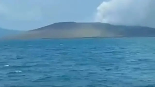 Penampakan Terkini Anak Krakatau dari KRI Lepu