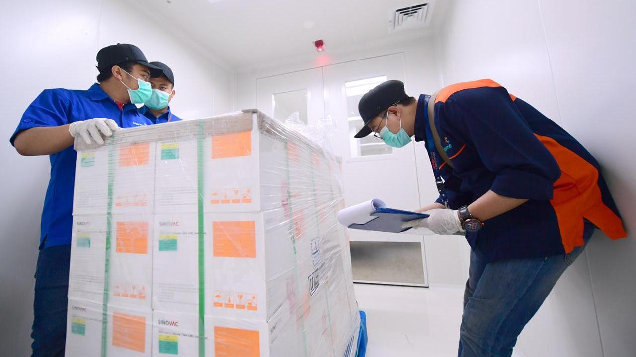 vaksin corona, vaksin corona sinovac, vaksin sinovac tiba di indonesia, vaksin covid, vaksin covid sudah tiba, vaksin covid-19 sinovac, sinovac