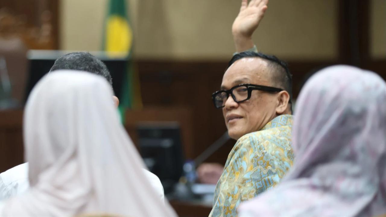 FOTO: Eks Wamenaker Noel Ebenezer Hadiri Sidang Perdana Kasus Pemerasan Sertifikat K3