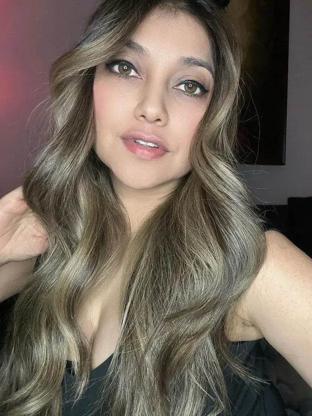 [Fimela] Sarah Azhari