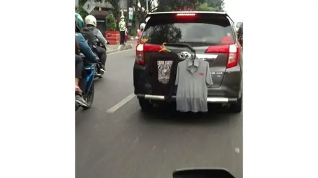 6 Kelakuan Kocak saat Jemur Pakaian Ini Bikin Ngakak
