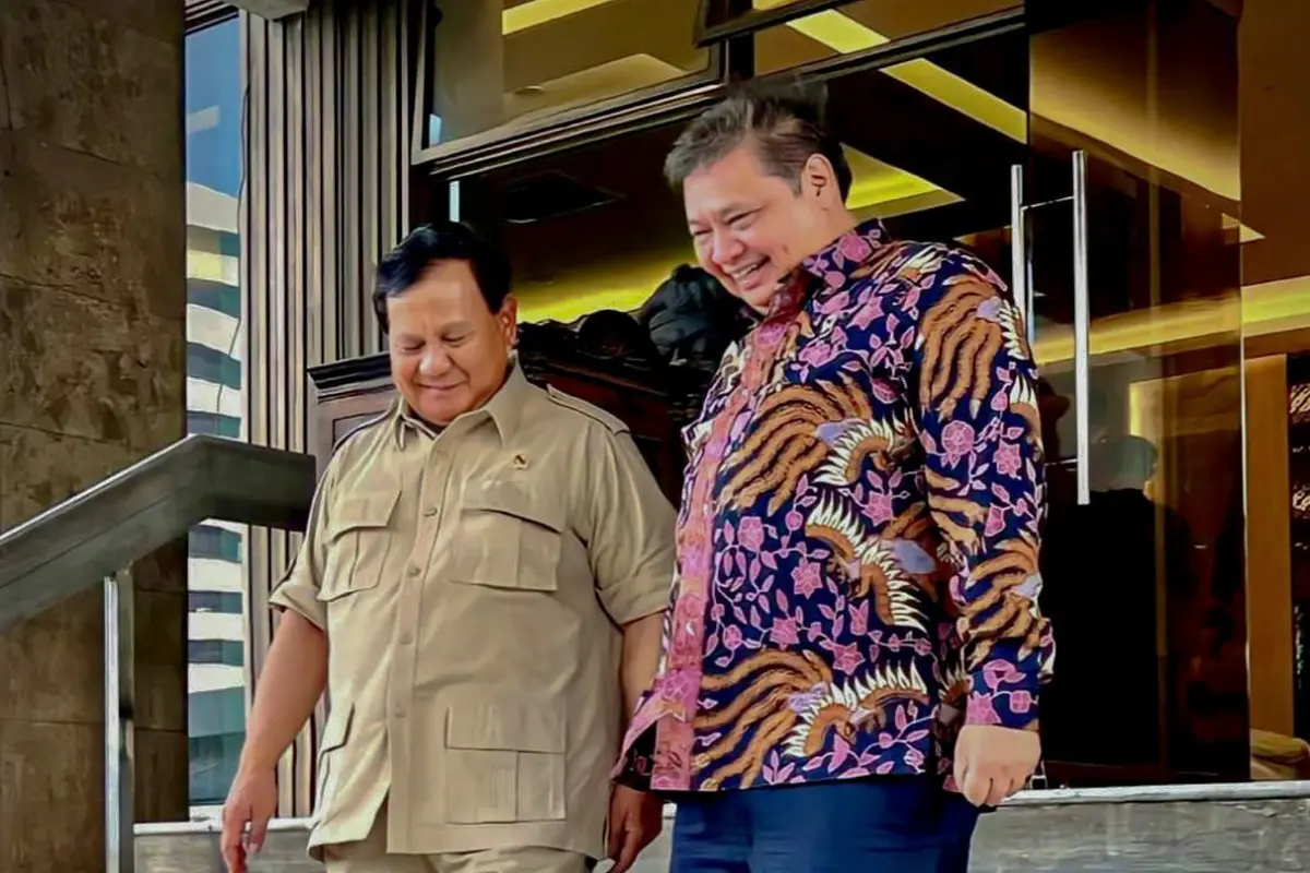 Menteri Koordinator Bidang Perekonomian Airlangga Hartarto menerima kunjungan dari Menteri Pertahanan Prabowo Subianto di Kantor Kemenko Perekonomian pada Senin (19/9/2022). ( Sumber ekon.go.id )