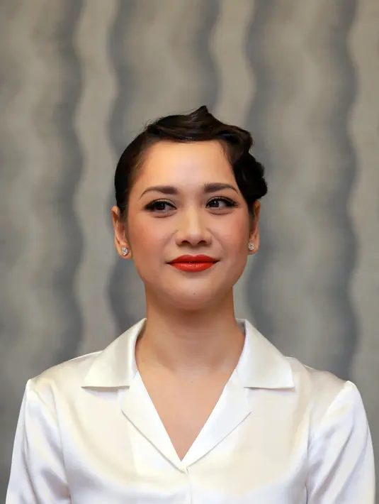  "Saya rasa ini adalah sebuah rejeki. Alhamdulillah dan aku sangat bersyukur sekali dengan apa yang sudah diberikan Tuhan," sambung BCL. (Adrian Putra/Bintang.com)