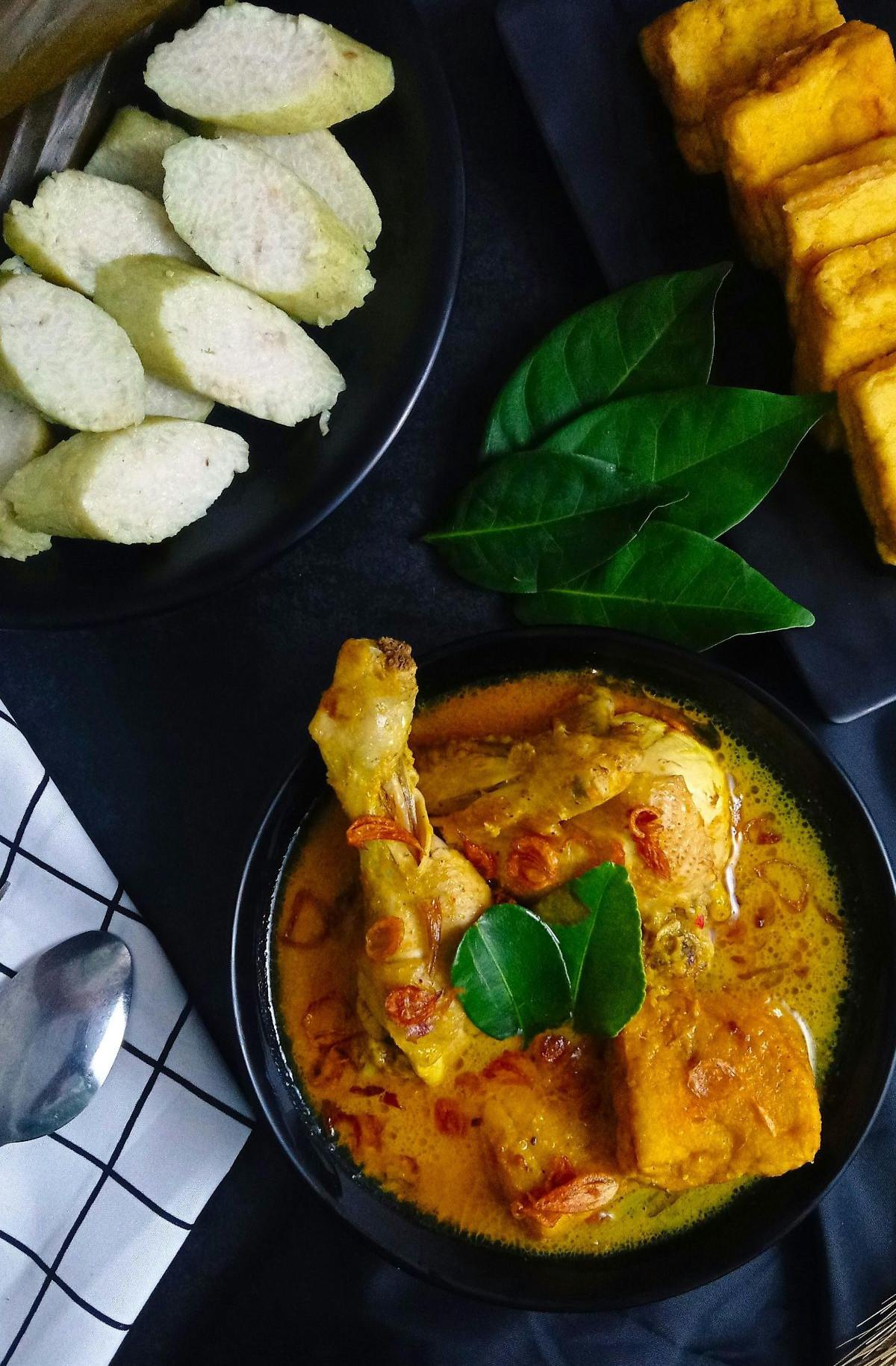 Tanpa Perlu Santan, Begini Cara Alternatif Masak Opor Ayam yang Gurih dan Kental