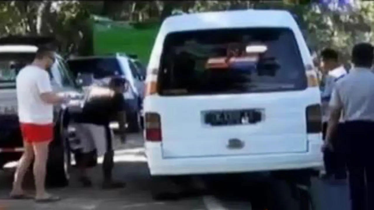 Kilas Indonesia: Dishub Bali Razia Grab dan Uber Tak Berizin