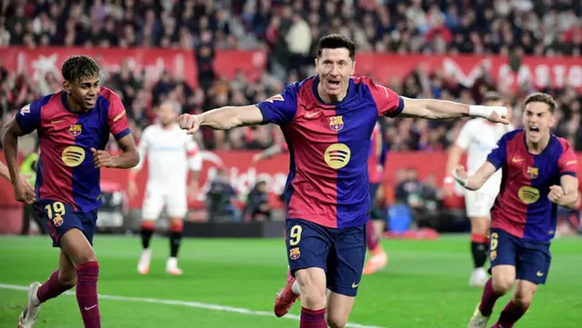 Pesta Gol di Kandang Sevilla, Barcelona Tempel Ketat Real Madrid