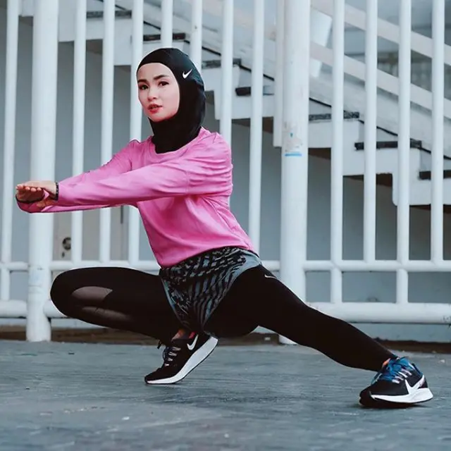 Ide OOTD Olahraga Buat Hijaber yang Bikin Nyaman Gerakin Badan di Sela WFH