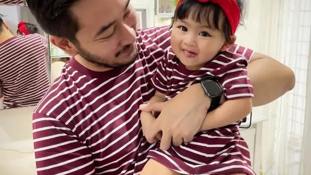 Potret Jeje Govinda dengan Zunaira Anak Perempuannya