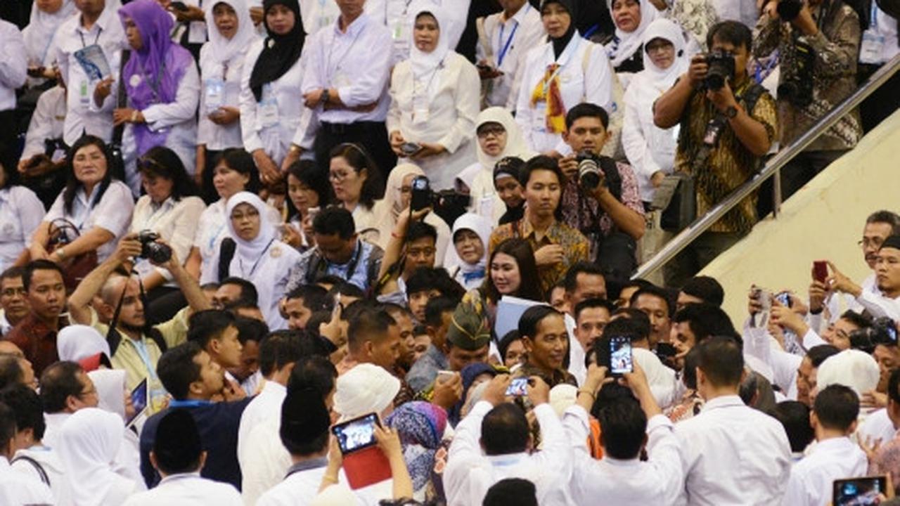 Presiden Jokowi hadiri peringatan Hari Guru Nasional 2015