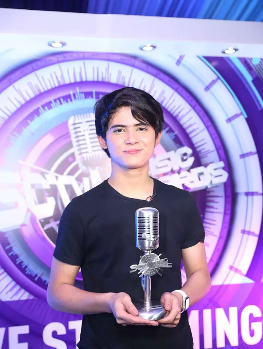 Ia melihat Prilly sekarang ini lebih dewasa, keberaniannya dengan meminta maaf langsung padanya dan keluarganya. (Nurwahyunan/Bintang.com)